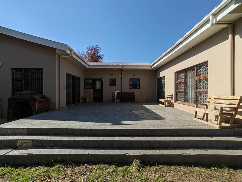 4 Bedroom Property for Sale in Prince Alfred Hamlet Western Cape